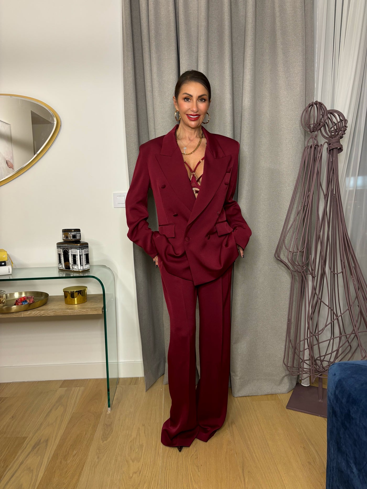 Studio suit – Cherry