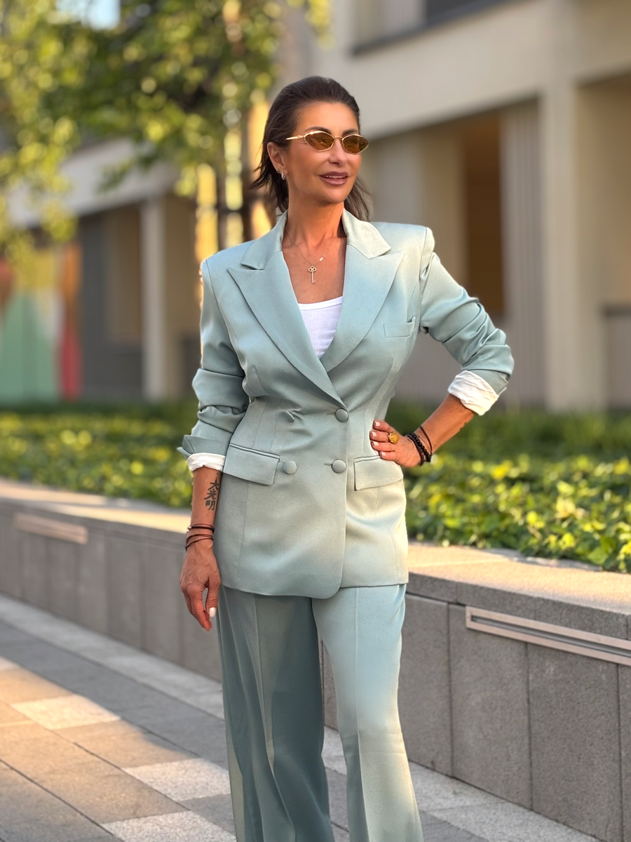 Tiffany - luxe suit